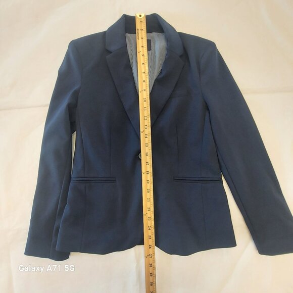 Gap Size 8 Blue Blazer Lined 1 Front Button 3 Front Pockets One Button on Sleeve - Picture 7 of 7